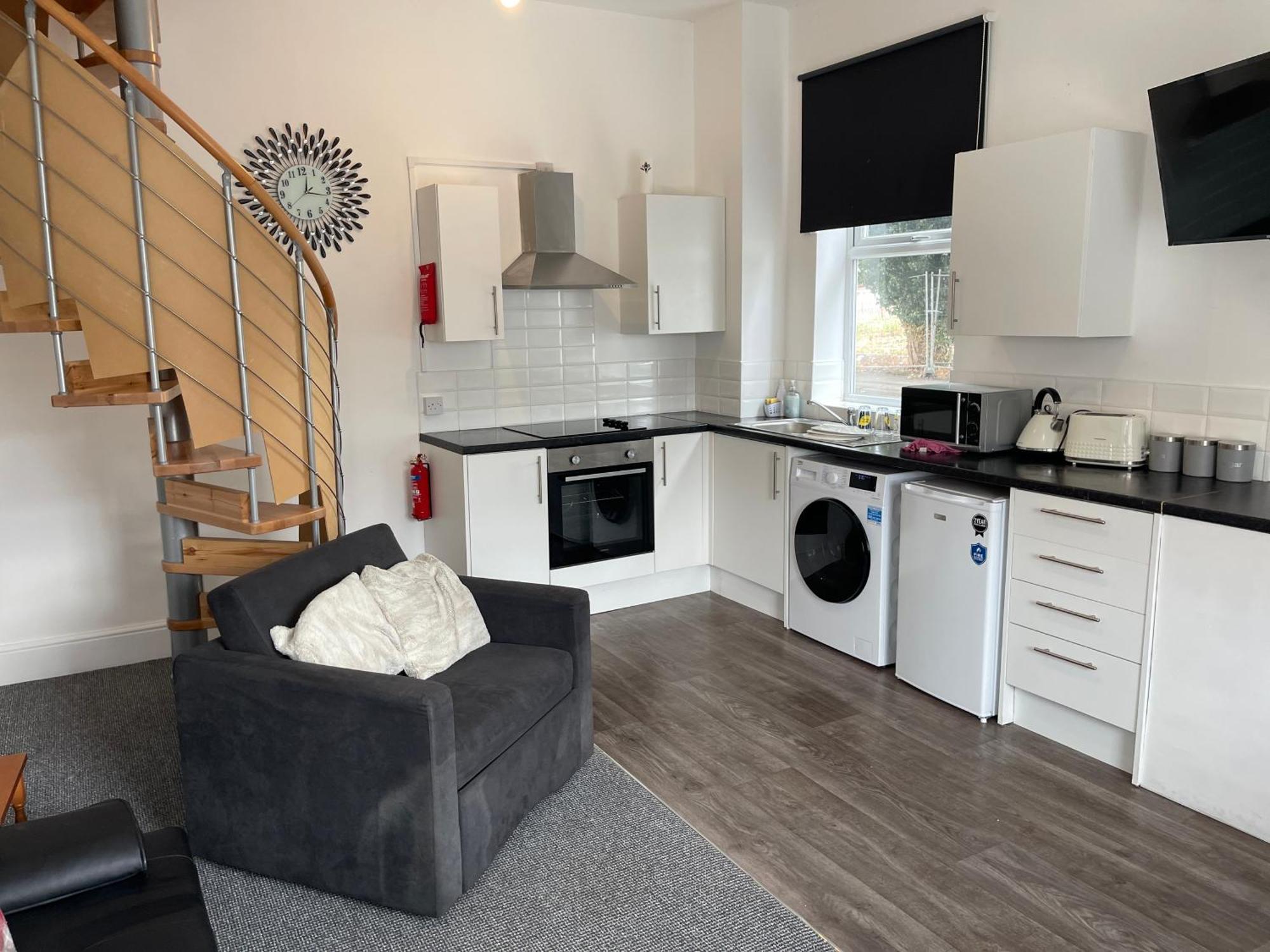 Swinefleet Maisonettes. Airy, Modern & Chic! *